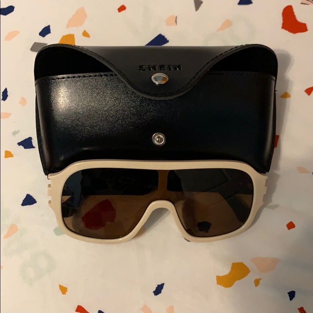 Cream & Black Sunglasses